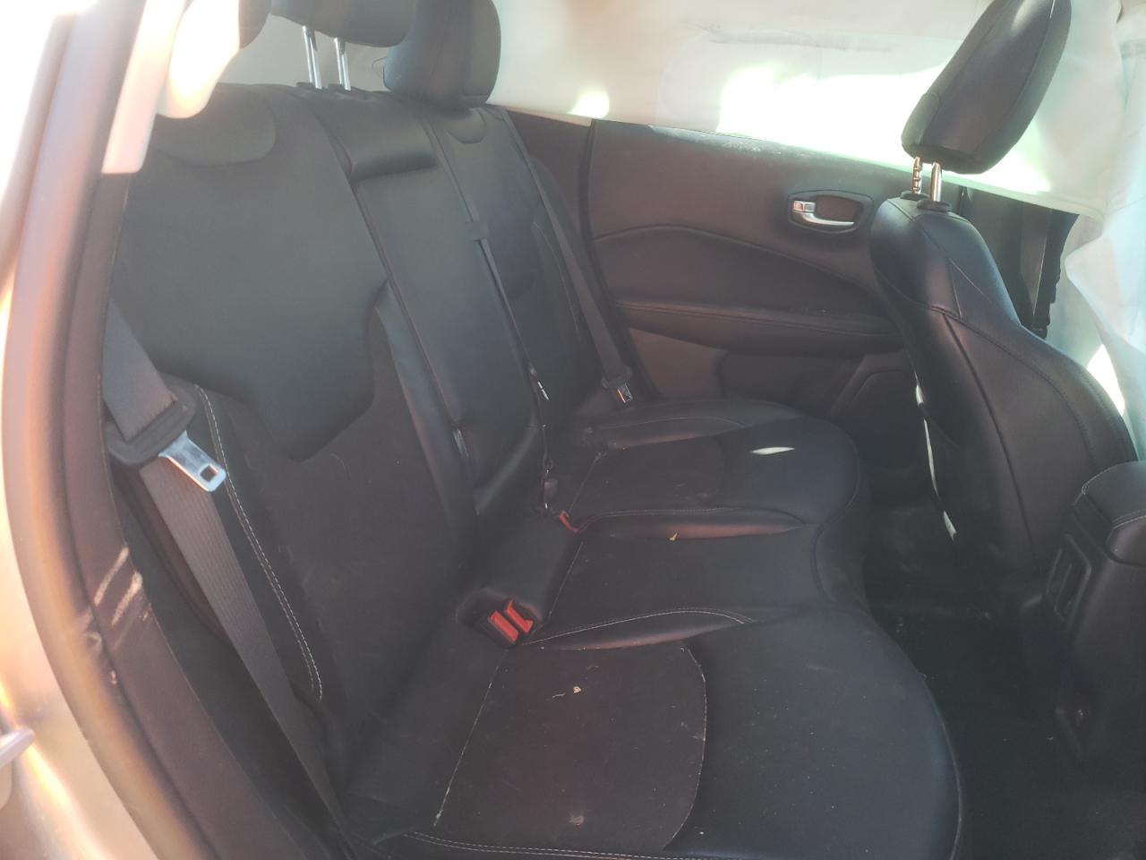Photo 6 from auction – 2020 JEEP COMPASS LA with VIN 3C4NJCBB8LT258583