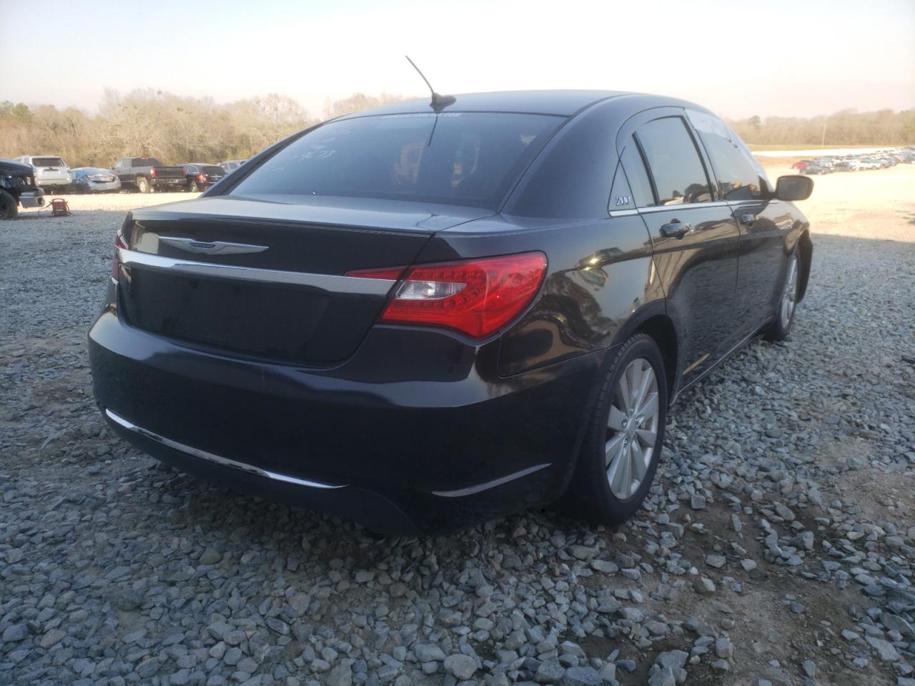 Photo 4 from auction – 2012 CHRYSLER 200 LX with VIN 1C3CCBAB6CN319673
