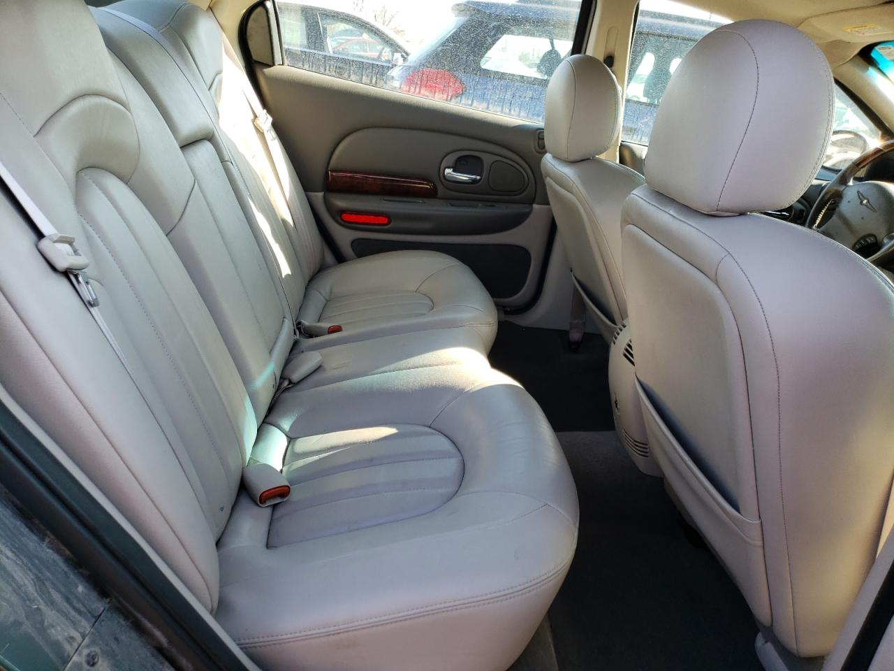 Photo 6 from auction – 2004 CHRYSLER 300M with VIN 2C3AE66G74H680093