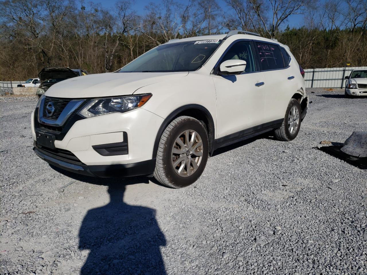 Photo 2 from auction – 2017 NISSAN ROGUE SV with VIN 5N1AT2MV2HC824858