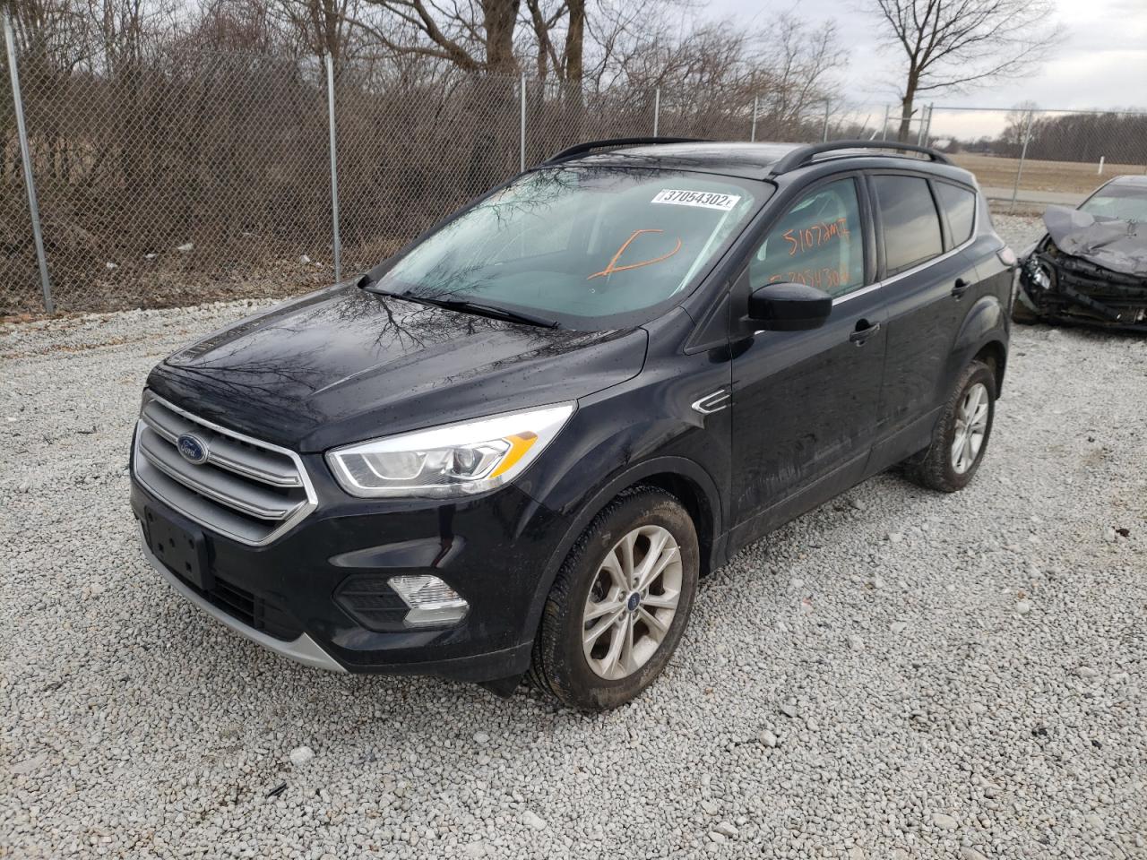 Photo 2 from auction – 2017 FORD ESCAPE SE with VIN 1FMCU9GDXHUA56266
