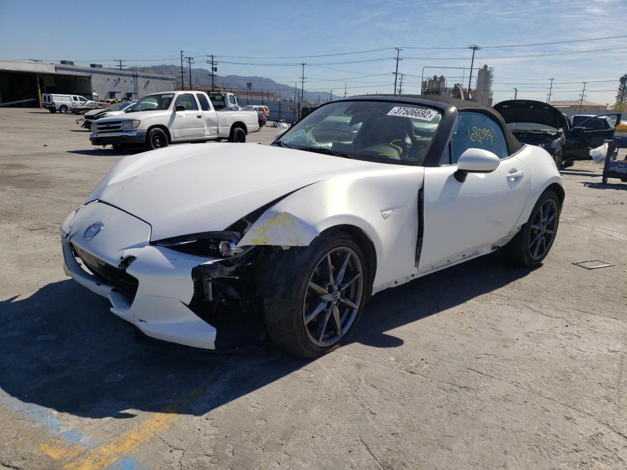 Photo 2 from auction – 2016 MAZDA MX-5 MIATA with VIN JM1NDAD78G0115429