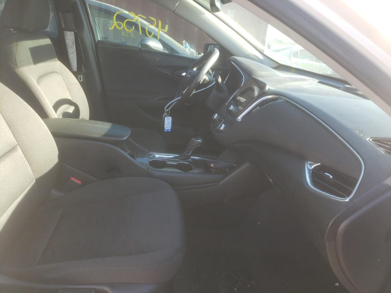 Photo 5 from auction – 2018 CHEVROLET MALIBU LT with VIN 1G1ZD5STXJF229261