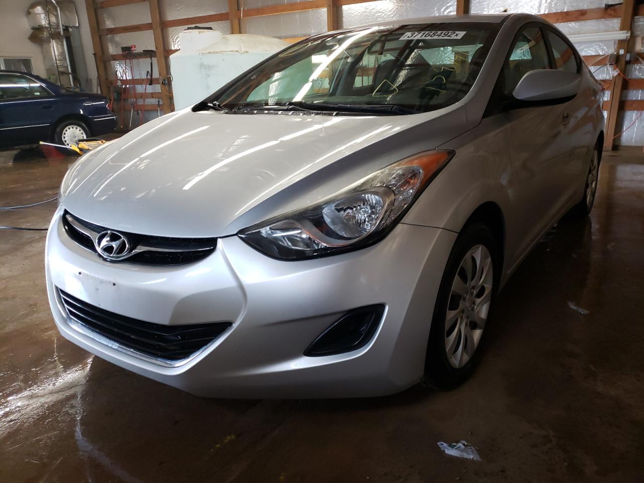 Photo 2 from auction – 2012 HYUNDAI ELANTRA GL with VIN 5NPDH4AE2CH134141