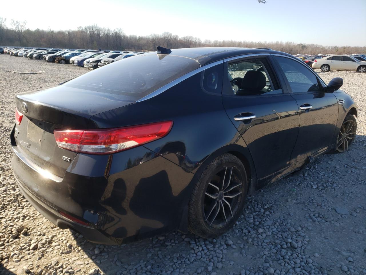 Photo 4 from auction – 2016 KIA OPTIMA EX with VIN 5XXGU4L31GG051113