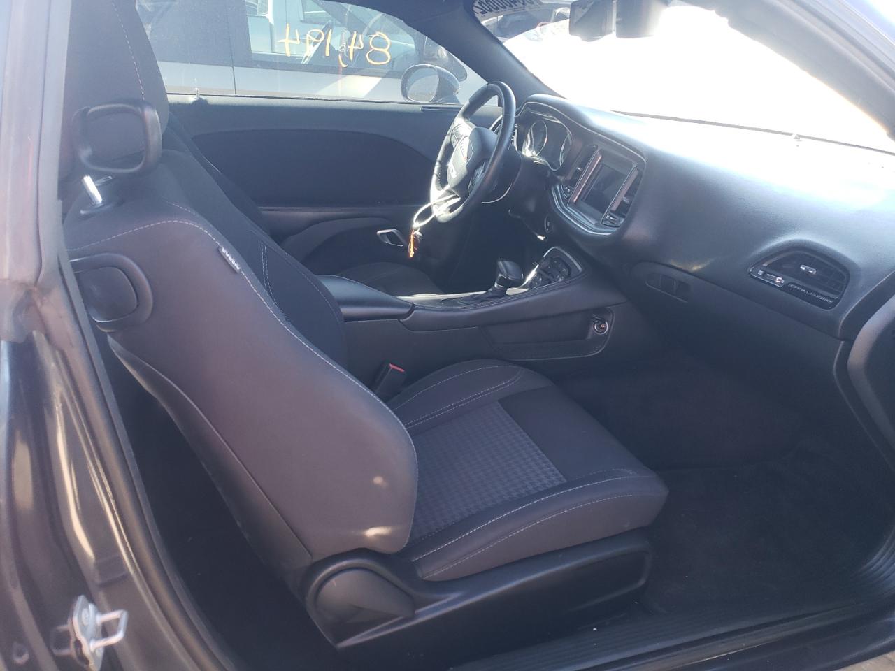 Photo 5 from auction – 2018 DODGE CHALLENGER with VIN 2C3CDZAG5JH245377