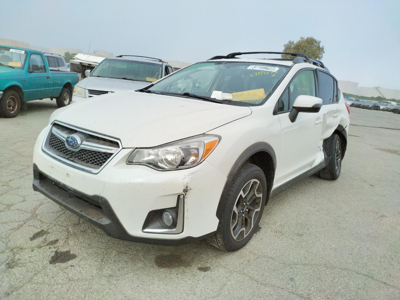 Photo 2 from auction – 2017 SUBARU CROSSTREK with VIN JF2GPANC2H8269831