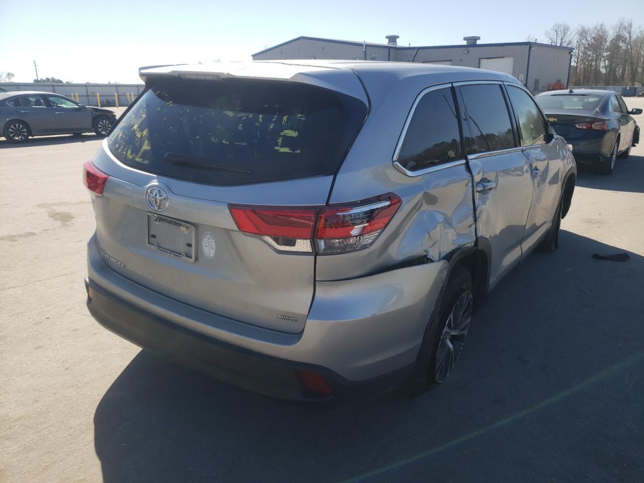 Photo 4 from auction – 2019 TOYOTA HIGHLANDER with VIN 5TDBZRFH8KS735020