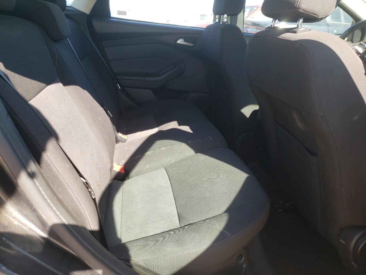 Photo 6 from auction – 2017 FORD FOCUS SE with VIN 1FADP3K26HL223897