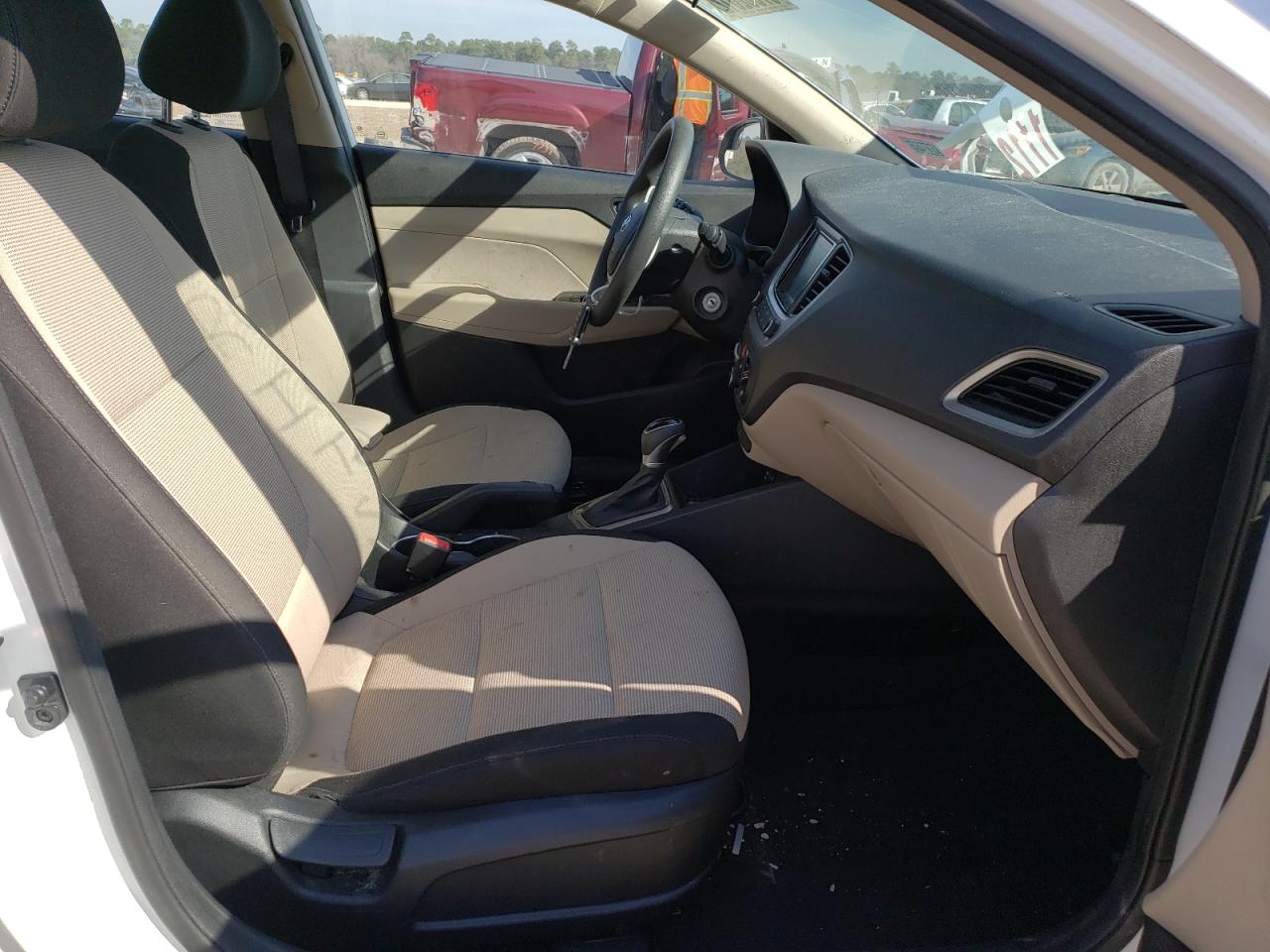 Photo 5 from auction – 2019 HYUNDAI ACCENT SE with VIN 3KPC24A38KE053238