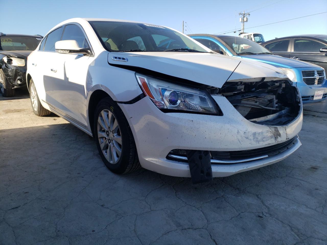 BUICK LACROSSE 2015 с VIN 1G4GB5GR8FF161837 - Фото с аукциона