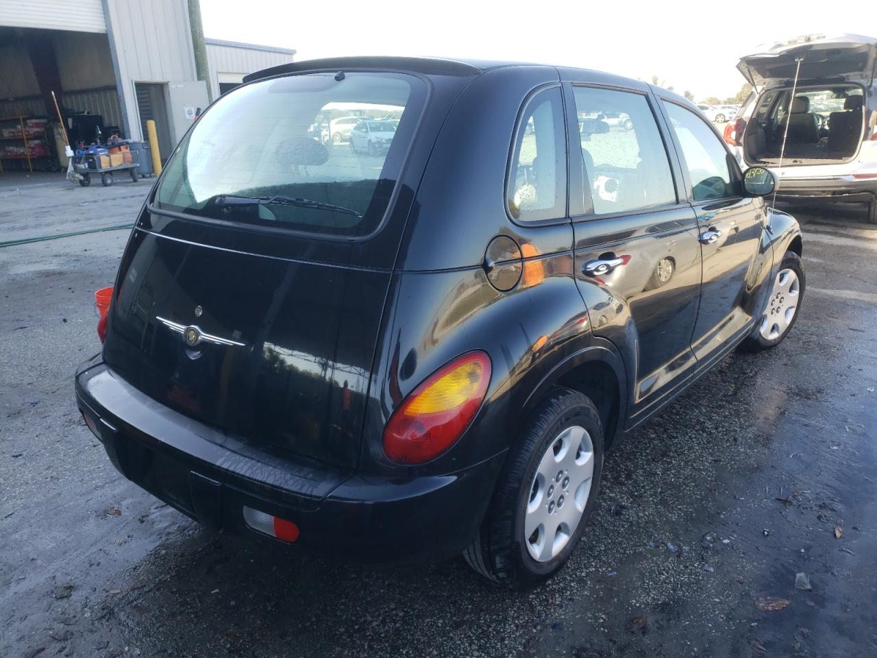 Photo 4 from auction – 2006 CHRYSLER PT CRUISER with VIN 3A4FY48B76T342583