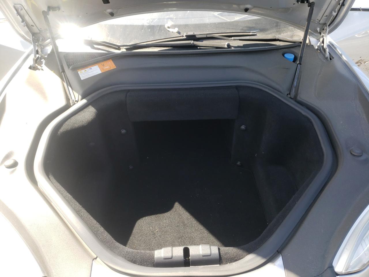 Photo 7 from auction – 2013 TESLA MODEL S with VIN 5YJSA1CG7DFP14123