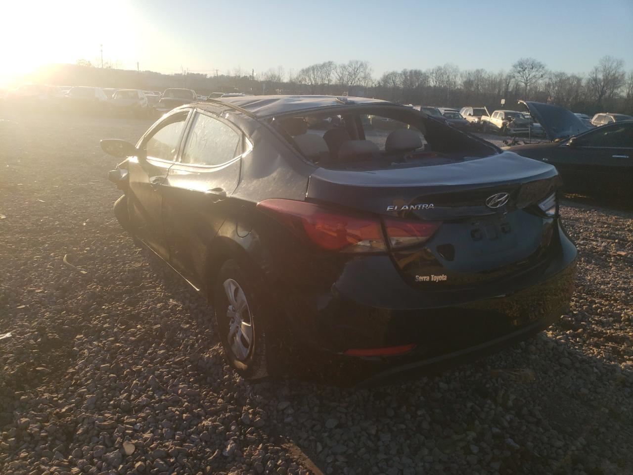 Photo 3 from auction – 2016 HYUNDAI ELANTRA SE with VIN 5NPDH4AE5GH786127
