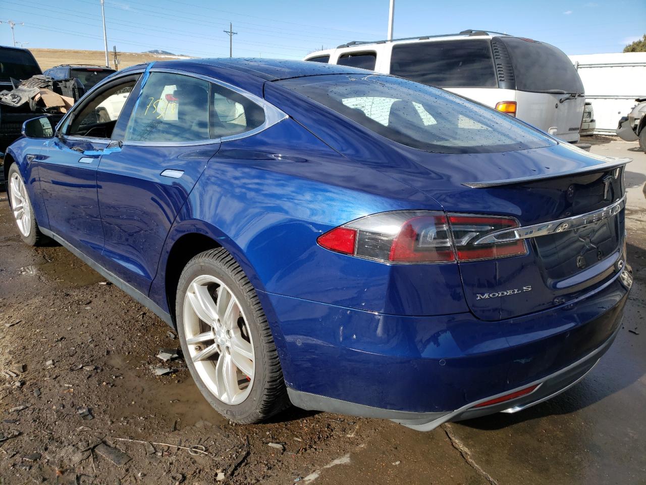 Photo 3 from auction – 2015 TESLA MODEL S P8 with VIN 5YJSA1H47FF094388