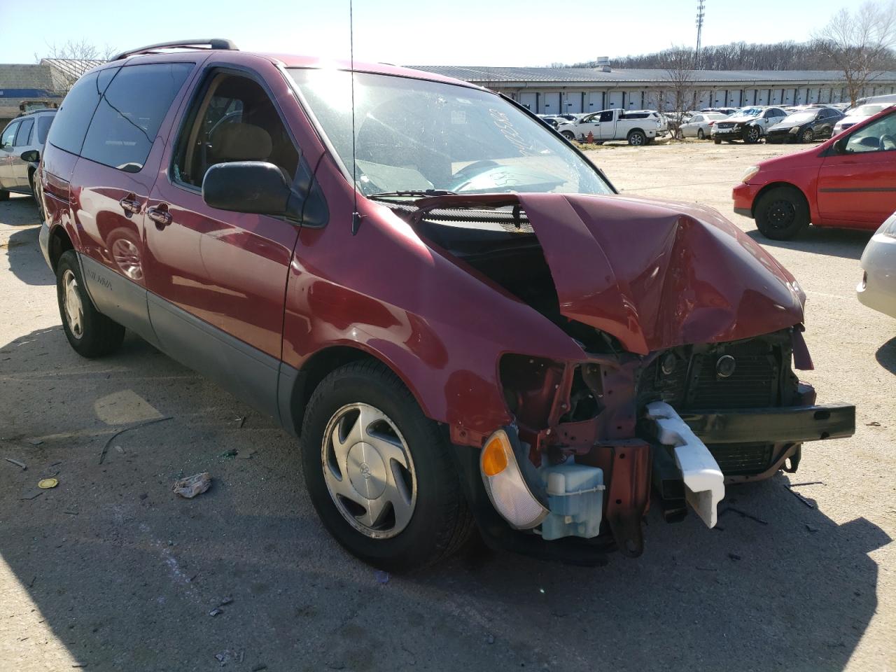 Photo 1 from auction – 1998 TOYOTA SEINNA with VIN 4T3ZF13C1WU083685