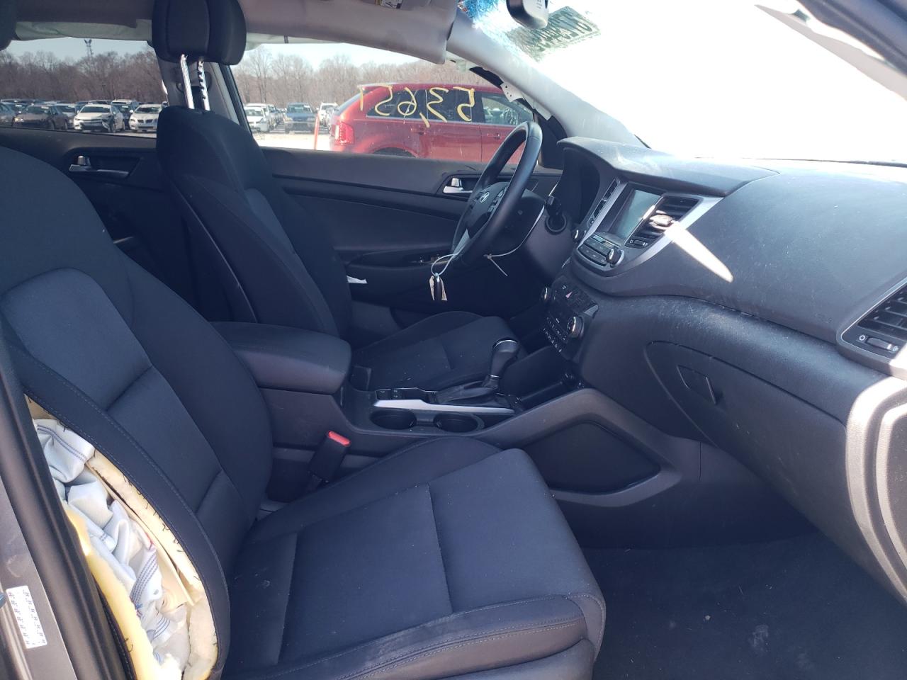 Photo 5 from auction – 2018 HYUNDAI TUCSON VAL with VIN KM8J33A23JU620747