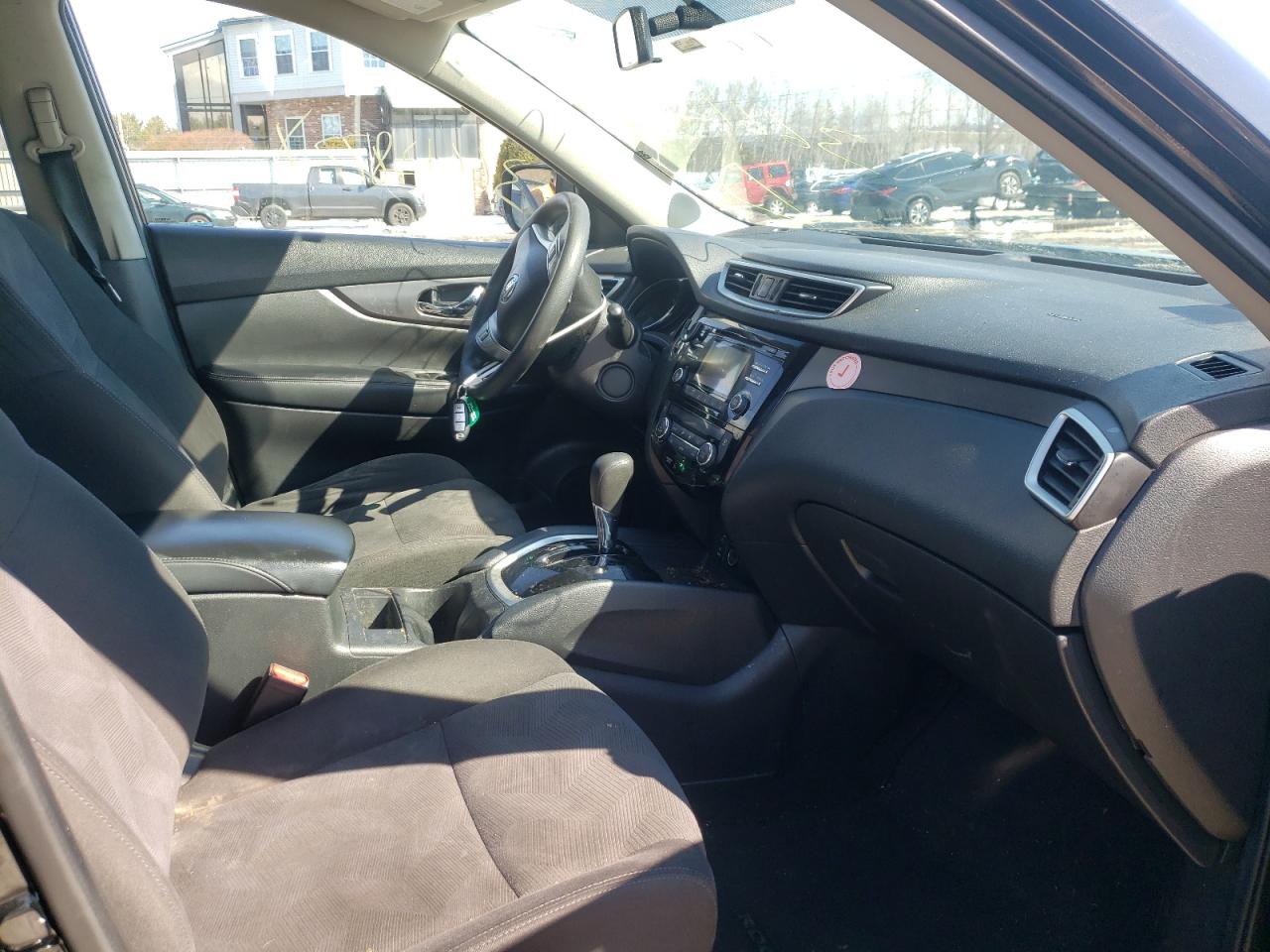 Photo 5 from auction – 2016 NISSAN ROGUE S with VIN KNMAT2MV2GP717305