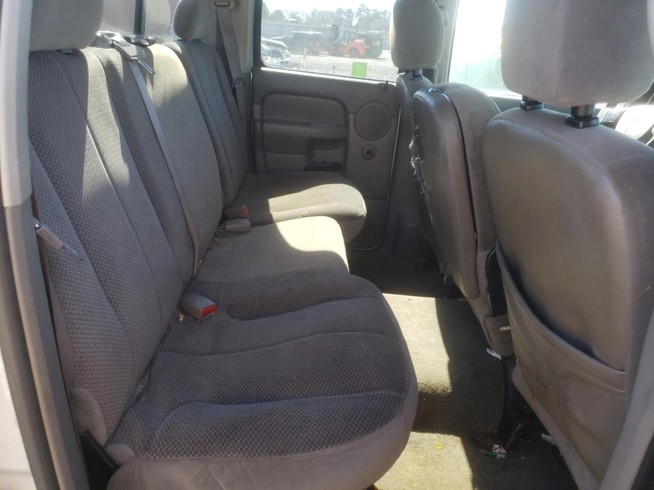 Photo 6 from auction – 2005 DODGE RAM 1500 S with VIN 1D7HU18D75S125860