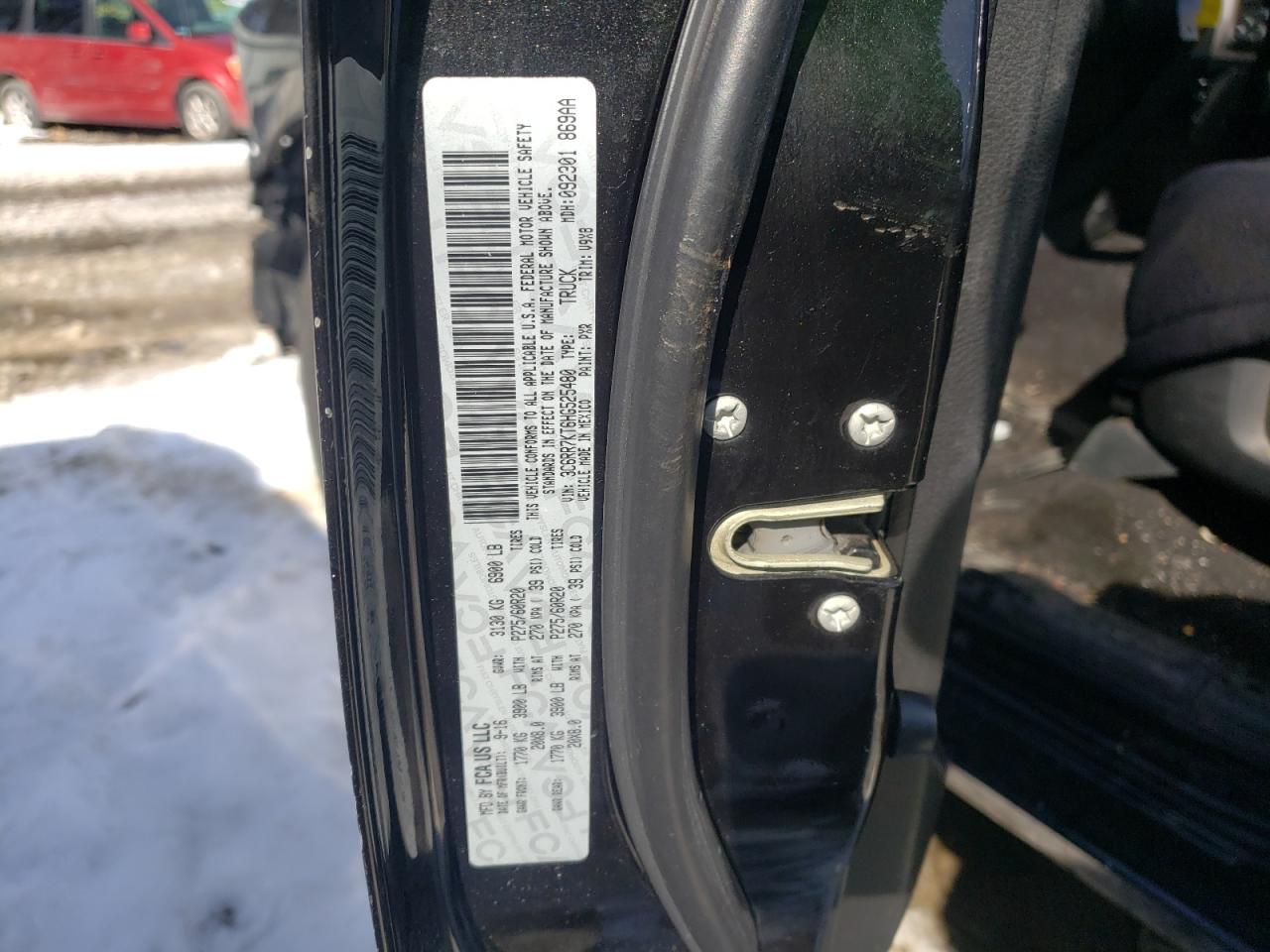 Photo 10 from auction – 2017 RAM 1500 ST with VIN 3C6RR7KT6HG525480