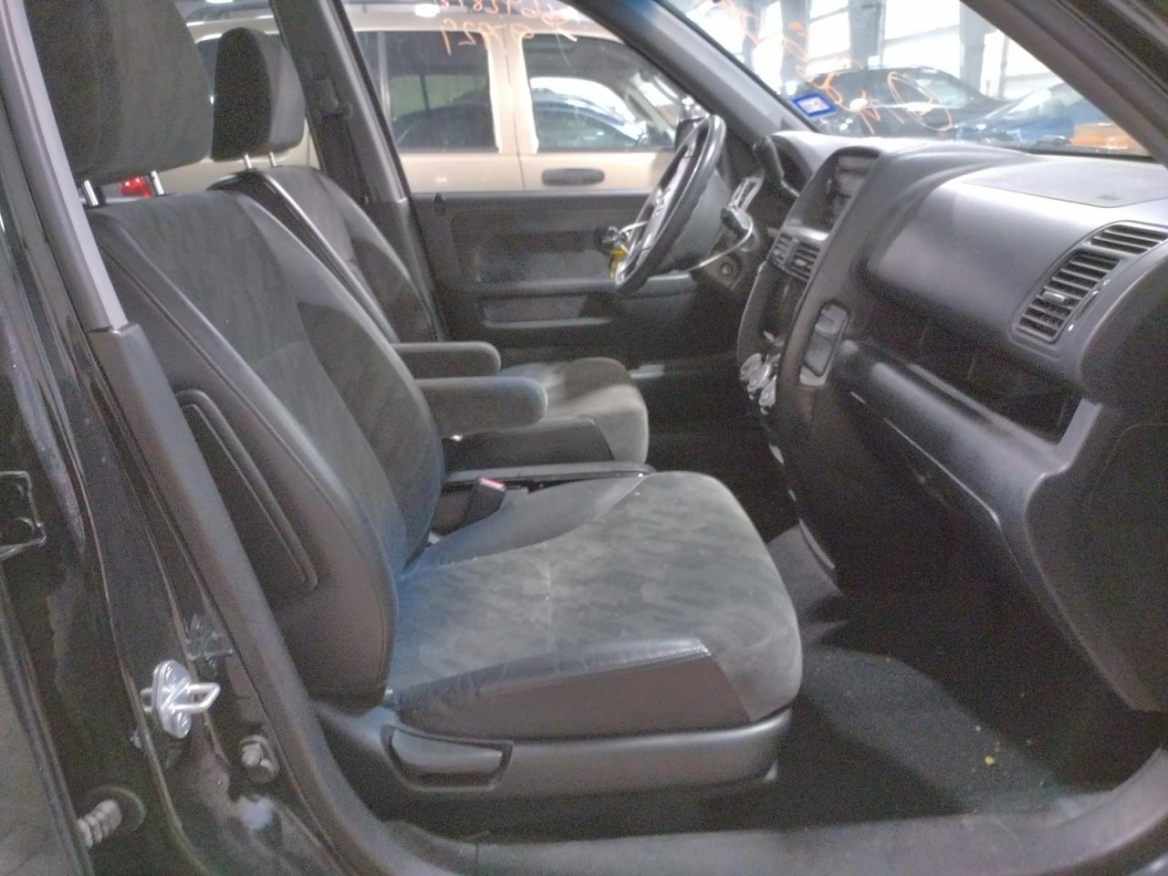 Photo 5 from auction – 2004 HONDA CR-V EX with VIN JHLRD78864C055946
