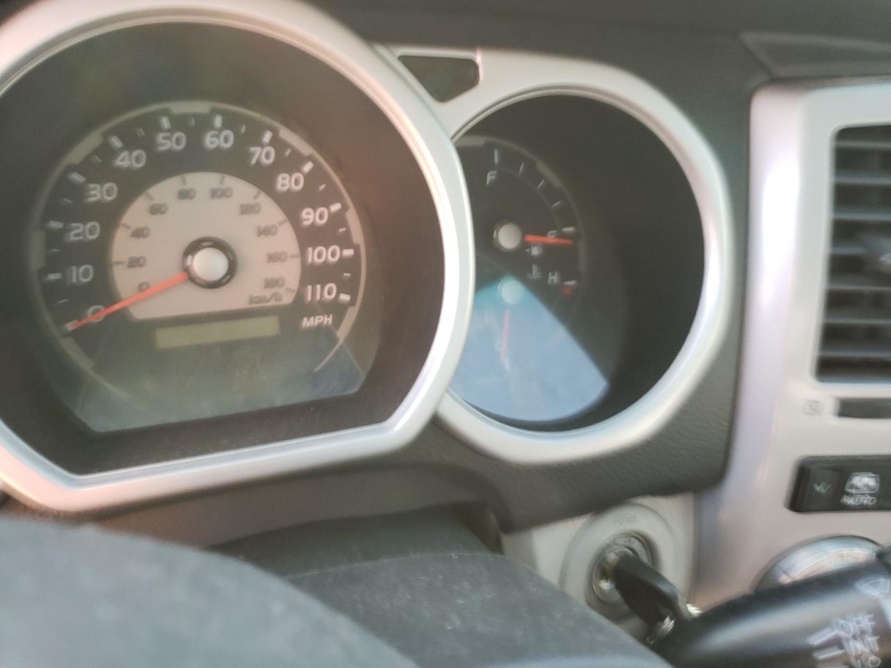 Photo 8 from auction – 2005 TOYOTA 4RUNNER SR with VIN JTEBU14R950072684