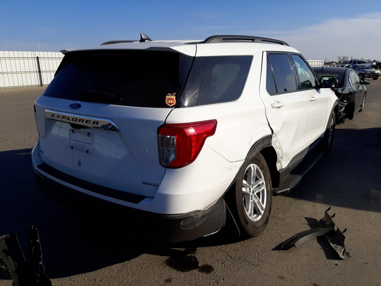 Photo 4 from auction – 2021 FORD EXPLORER X with VIN 1FMSK8DH6MGA52680