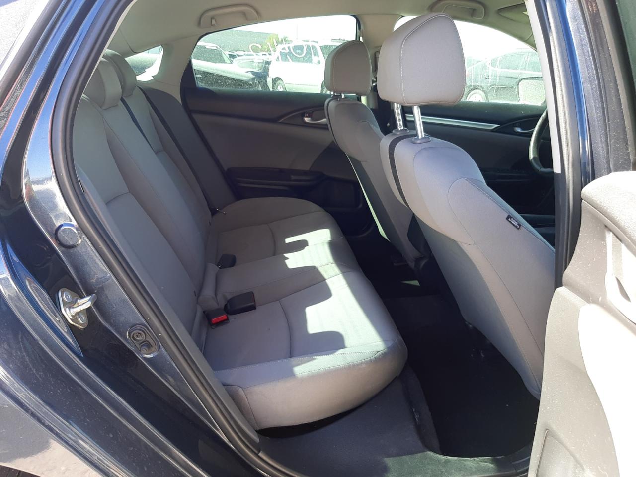 Photo 6 from auction – 2017 HONDA CIVIC LX with VIN 19XFC2F5XHE000493