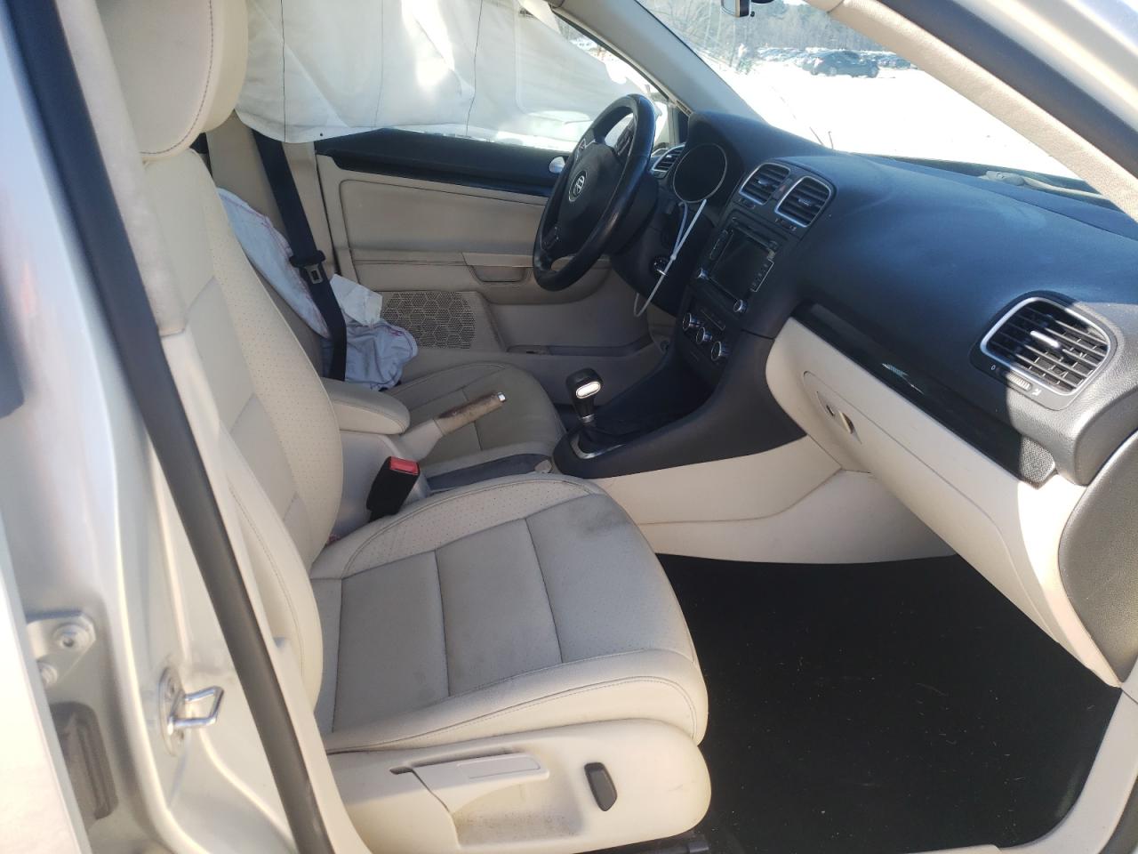 Photo 5 from auction – 2011 VOLKSWAGEN JETTA TDI with VIN 3VWPL7AJ6BM642886