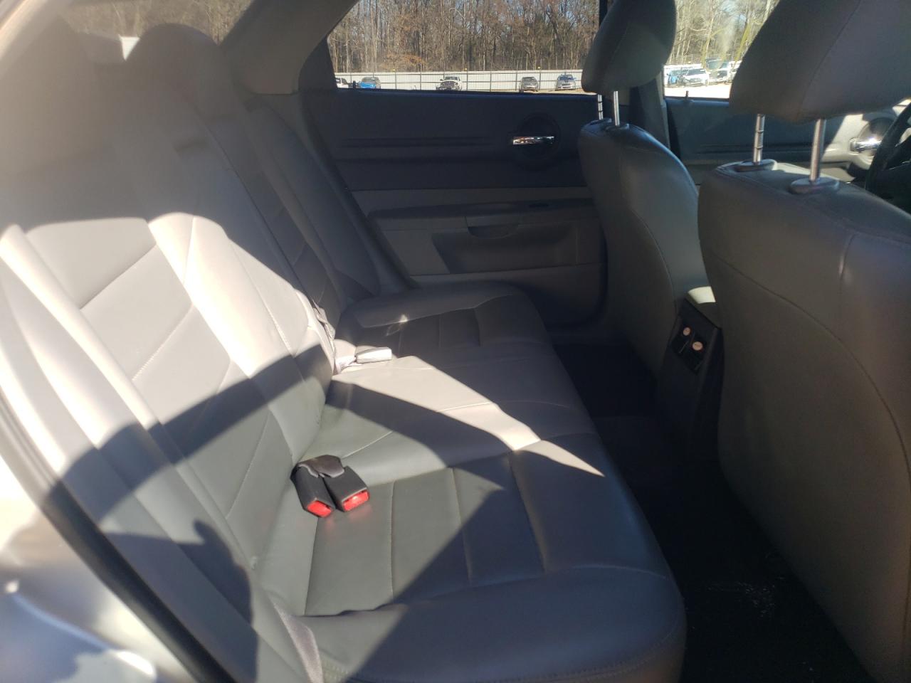 Photo 6 from auction – 2005 DODGE MAGNUM SXT with VIN 2D4FV48V45H575839