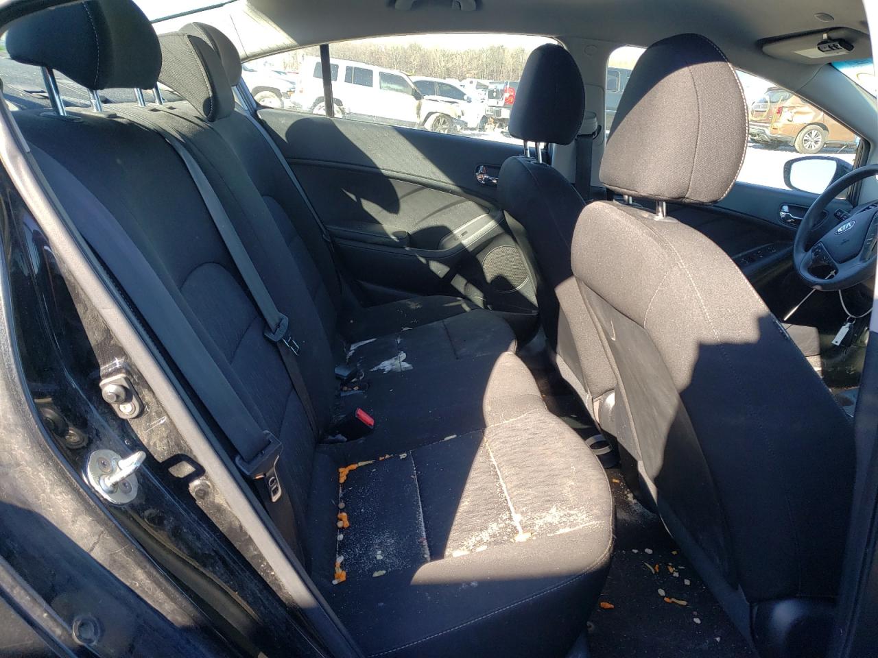 Photo 6 from auction – 2016 KIA FORTE LX with VIN KNAFK4A69G5614389