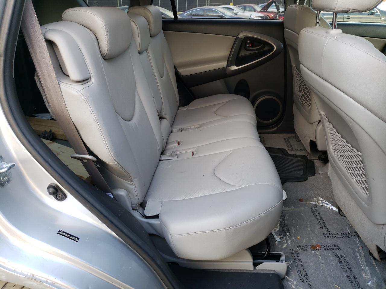 Photo 6 from auction – 2008 TOYOTA RAV4 LIMIT with VIN JTMBD31VX86076911