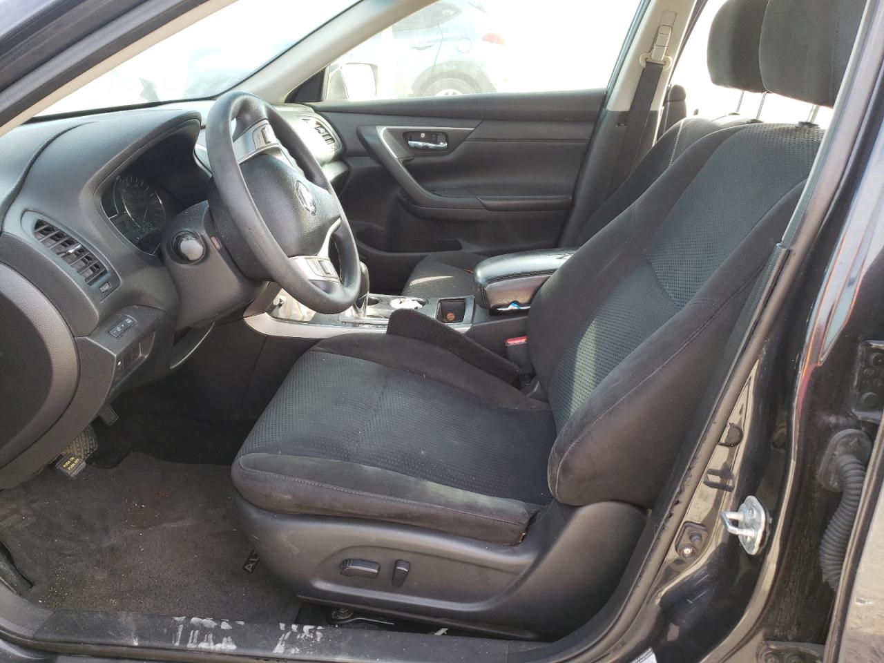 Photo 5 from auction – 2015 NISSAN ALTIMA 2.5 with VIN 1N4AL3AP6FC258450