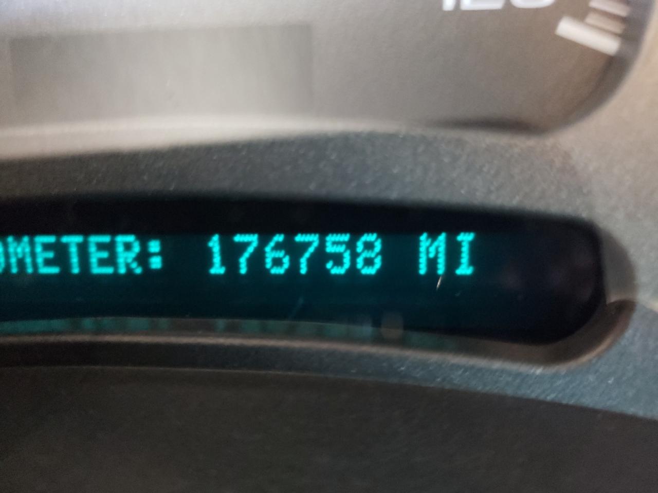 Photo 8 from auction – 2005 CHEVROLET K1500 with VIN 2GCEK13T251111950
