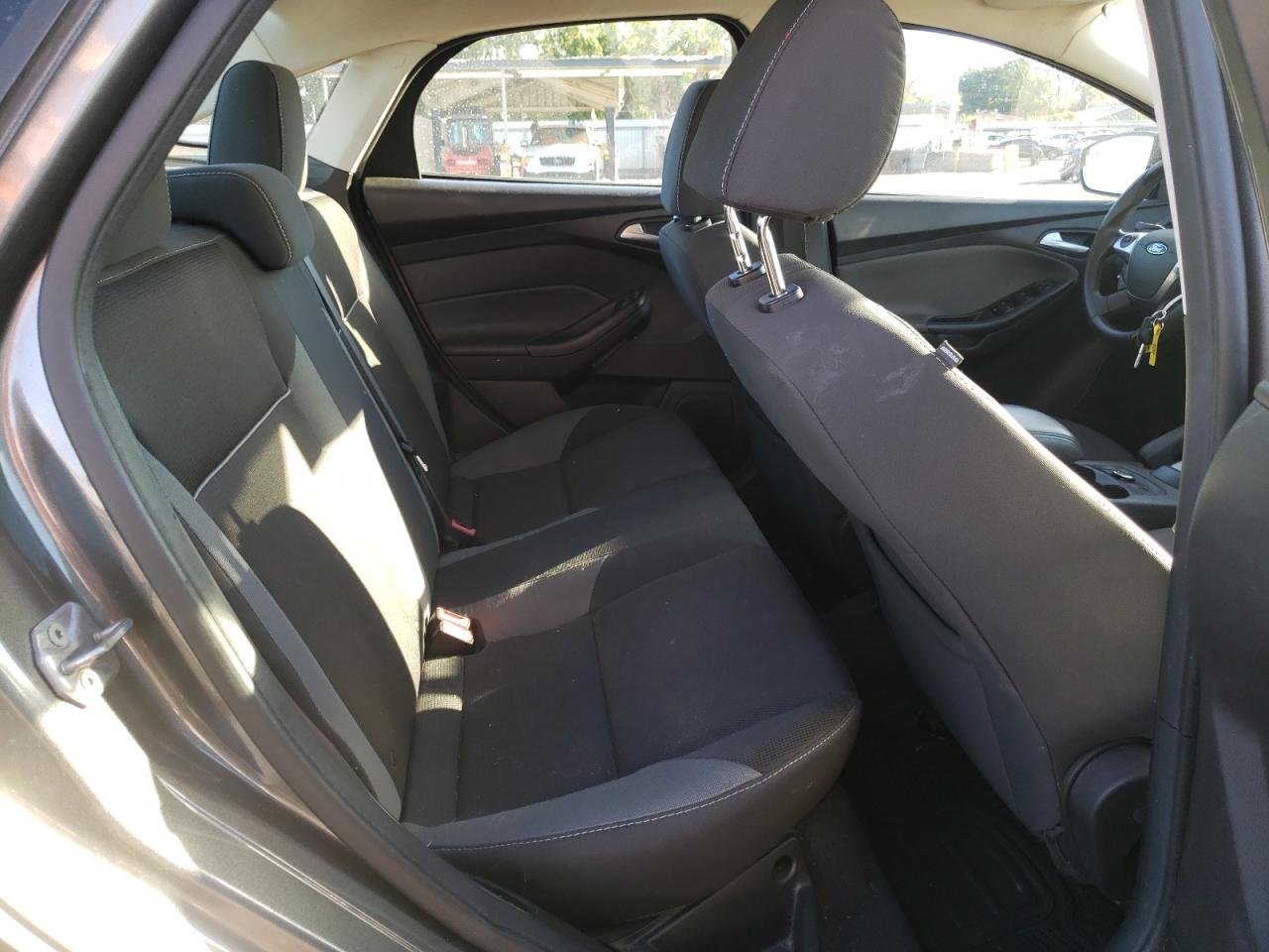 Photo 6 from auction – 2014 FORD FOCUS SE with VIN 1FADP3F20EL188554
