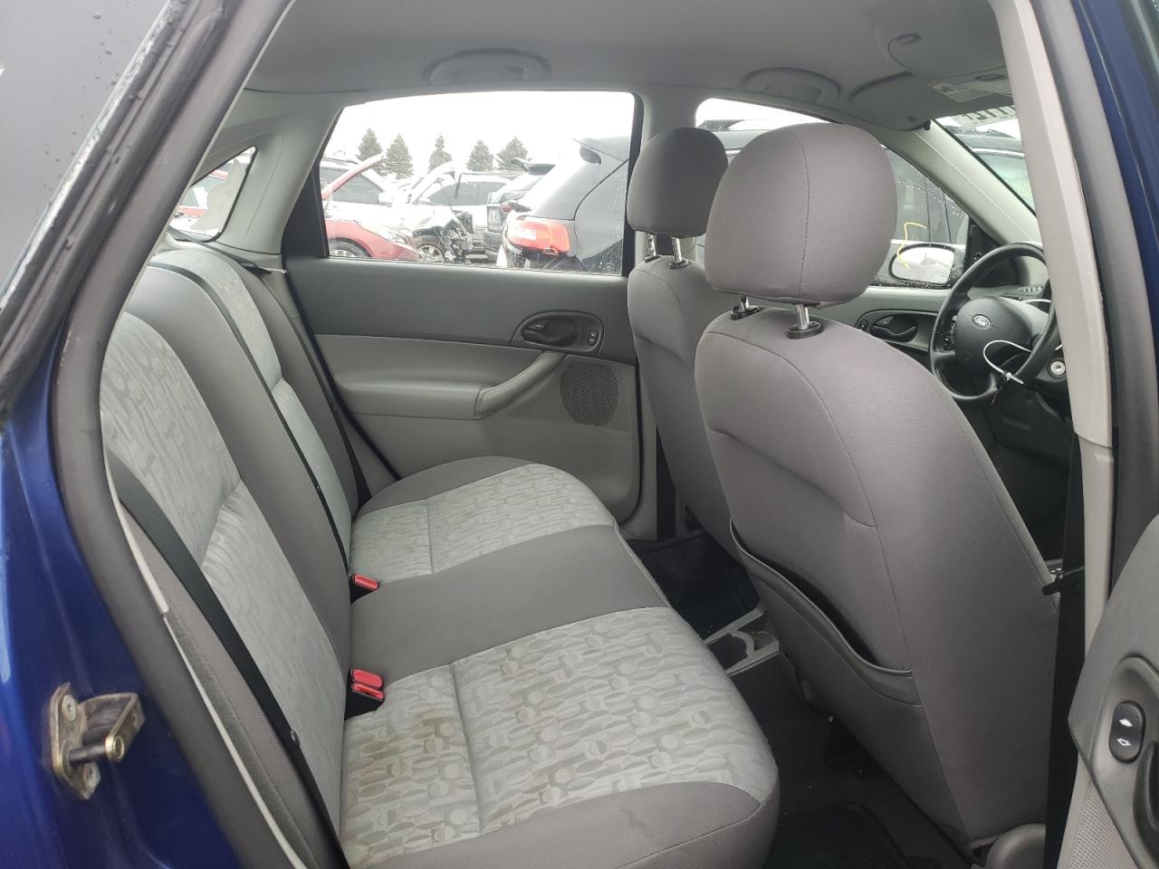 Photo 6 from auction – 2005 FORD FOCUS ZX4 with VIN 1FAFP34N65W186456