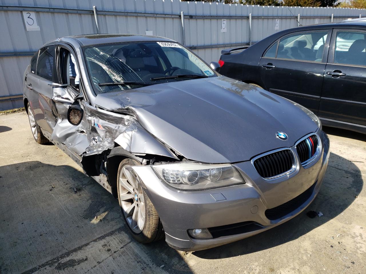 BMW 328 XI 2011 with VIN WBAPK7C59BA972926 - Photo from auction