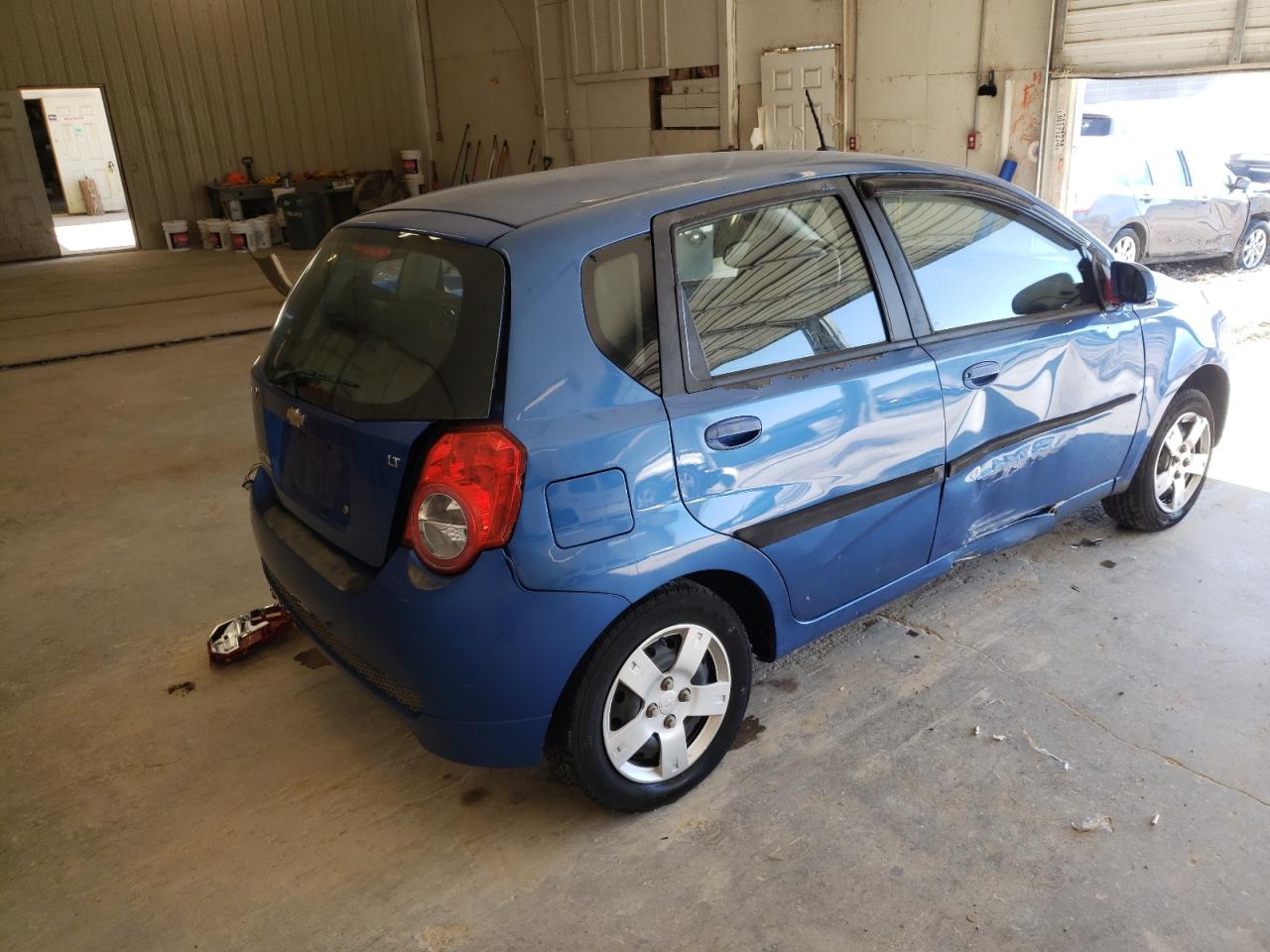 Photo 4 from auction – 2010 CHEVROLET AVEO LS with VIN KL1TD6DE2AB111544