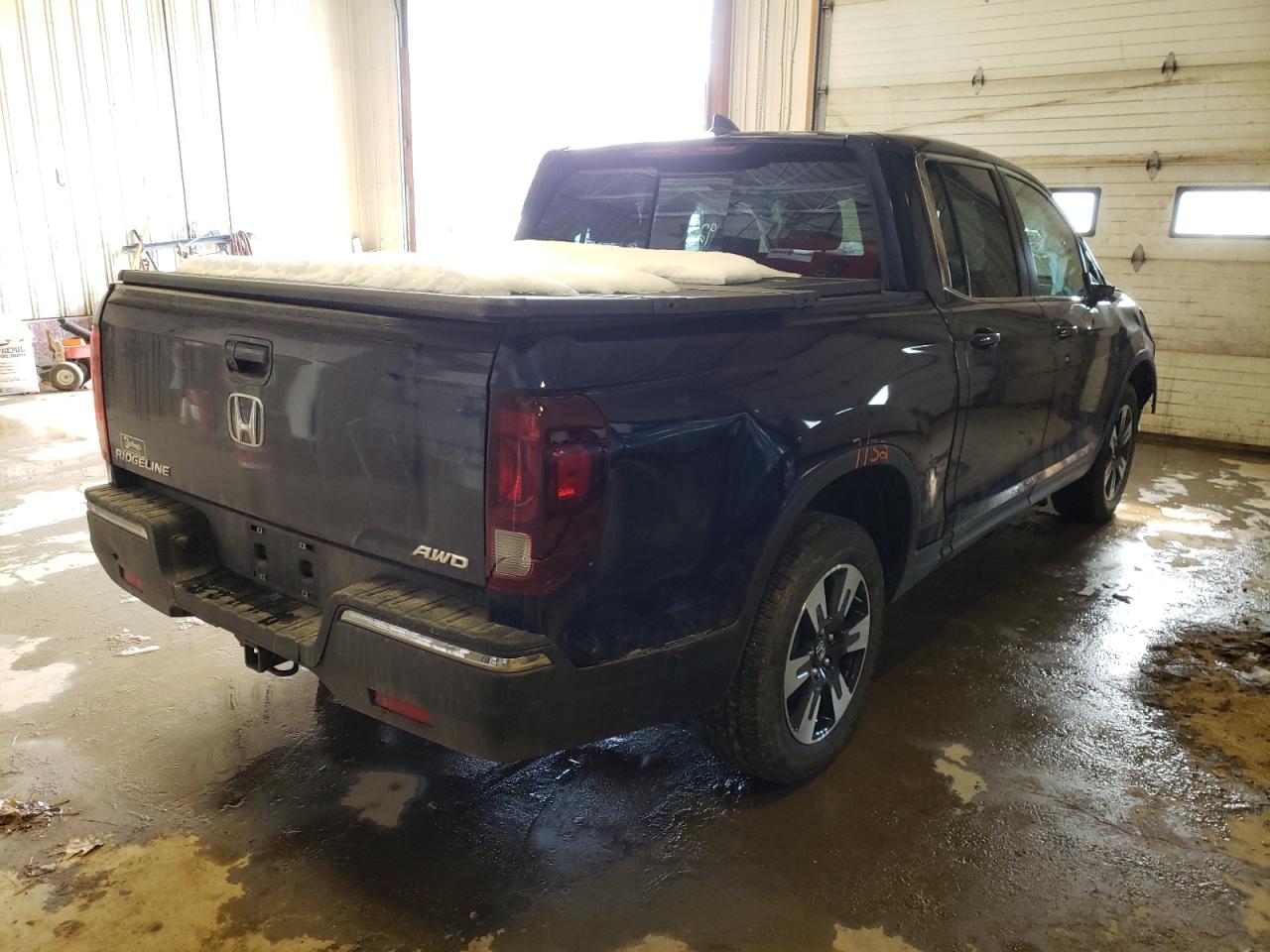 Photo 4 from auction – 2020 HONDA RIDGELINE with VIN 5FPYK3F54LB013459