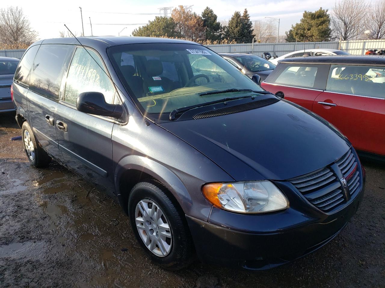 DODGE CARAVAN SE 2007 with VIN 1D4GP25B47B213860 - Photo from auction