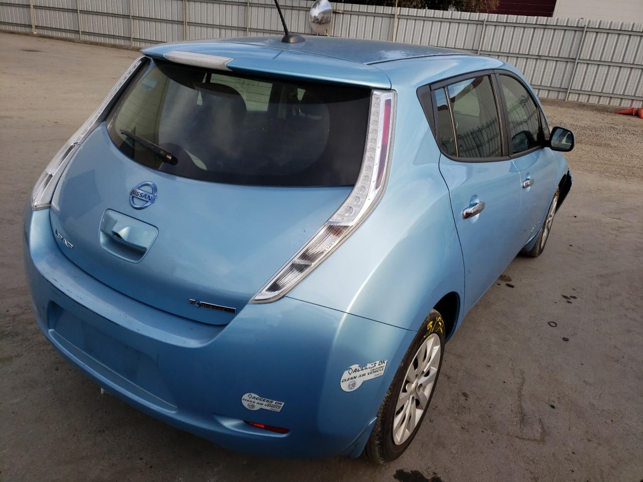 Photo 4 from auction – 2015 NISSAN LEAF S with VIN 1N4AZ0CP7FC310257