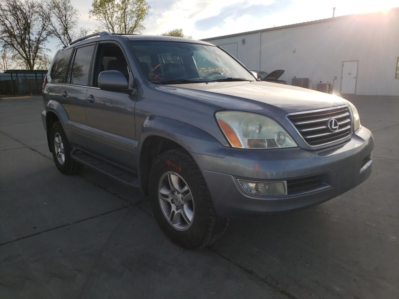 Photo 1 from auction – 2005 LEXUS GX 470 with VIN JTJBT20X250077515