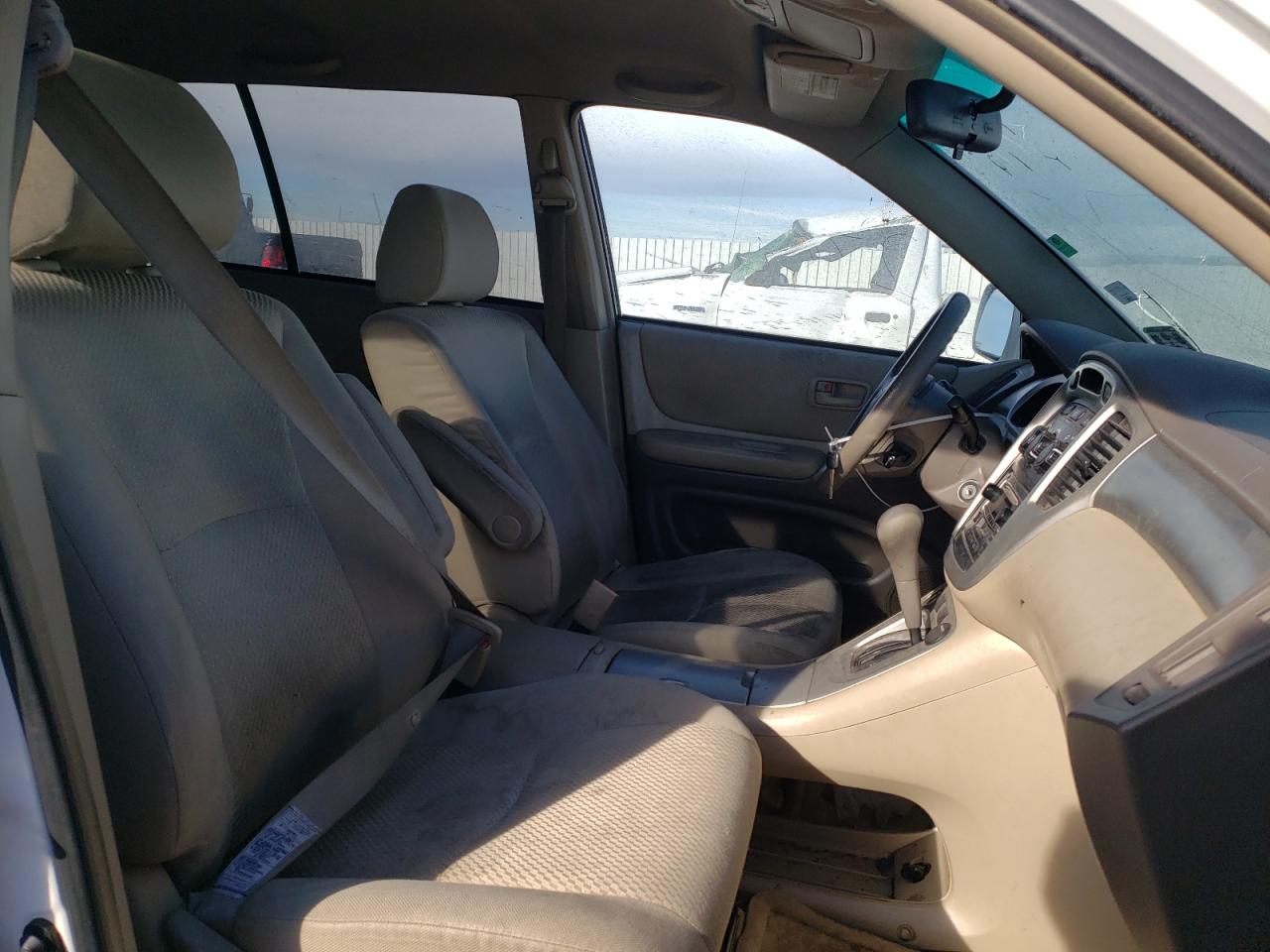Photo 5 from auction – 2005 TOYOTA HIGHLANDER with VIN JTEDP21A950063410