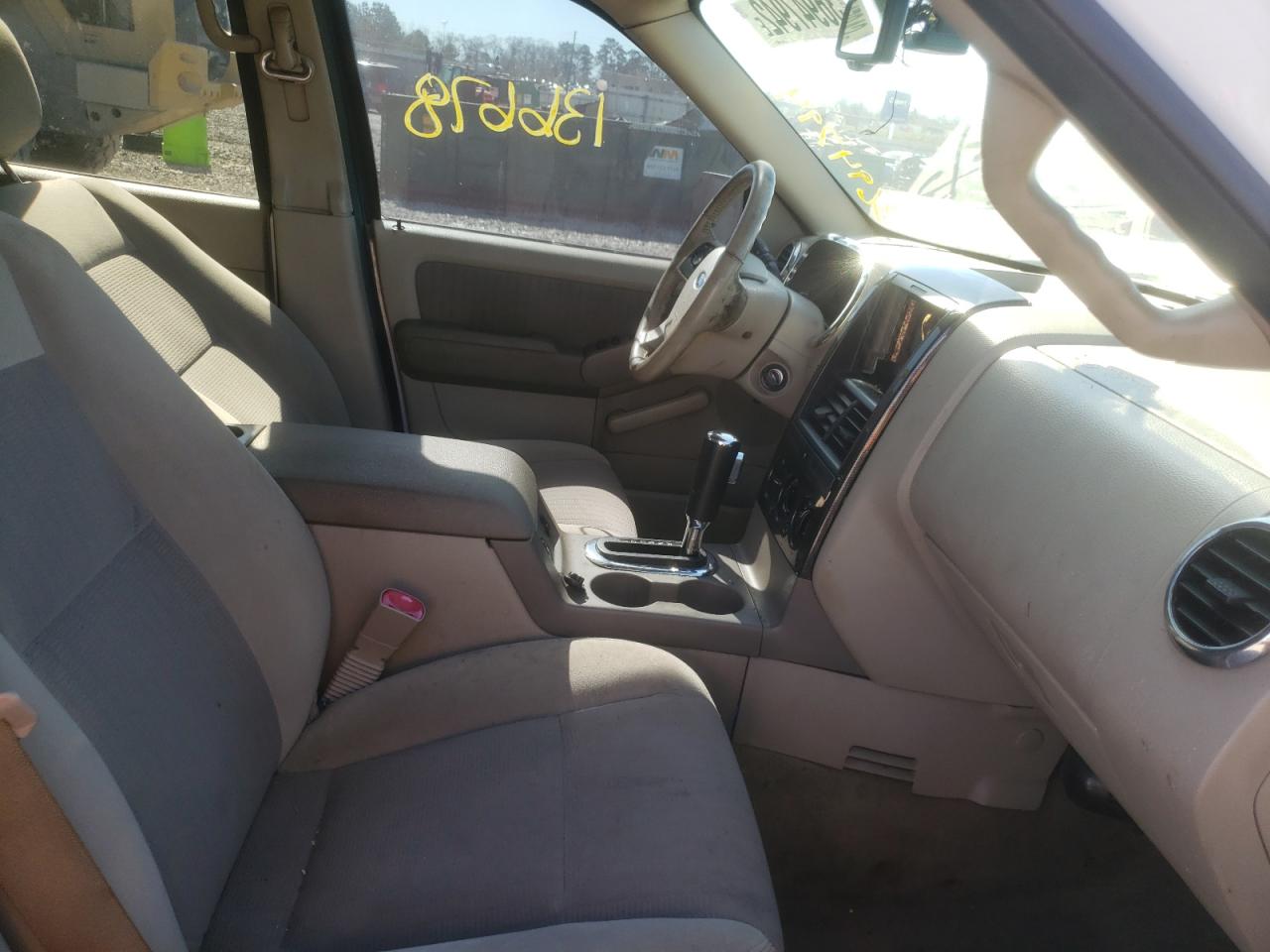Фото 5 с аукциона – 2007 FORD EXPLORER X с VIN 1FMEU63E67UA58052
