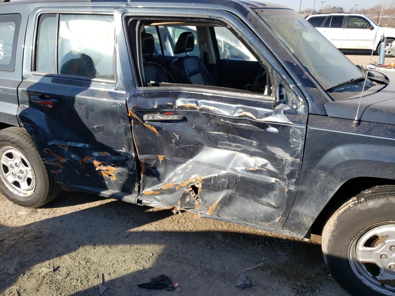 Photo 9 from auction – 2008 JEEP PATRIOT SP with VIN 1J8FT28W38D749989