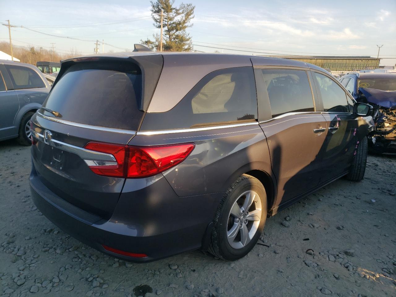 Photo 4 from auction – 2019 HONDA ODYSSEY EX with VIN 5FNRL6H74KB054635