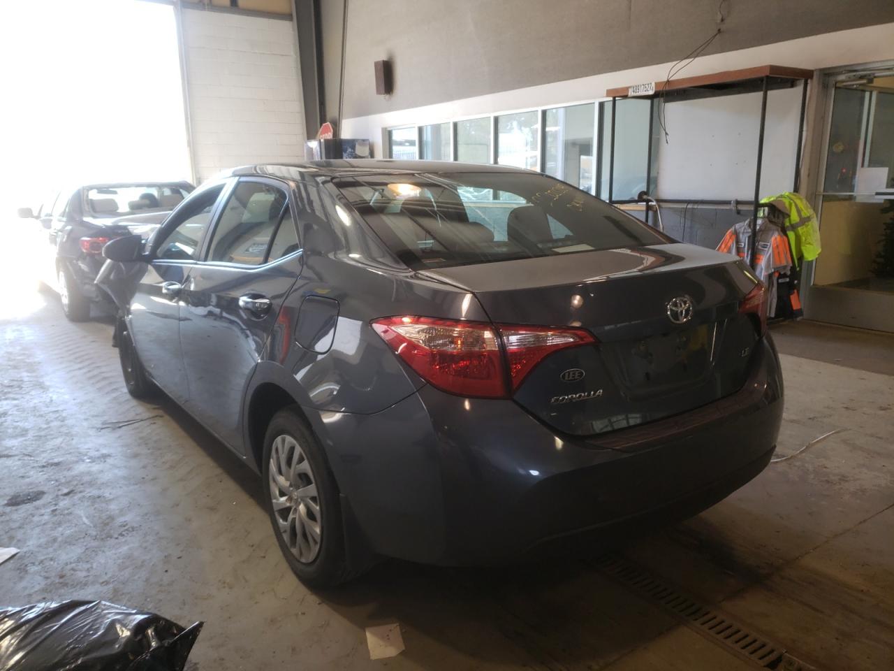 Photo 3 from auction – 2018 TOYOTA COROLLA L with VIN 2T1BURHE2JC993008