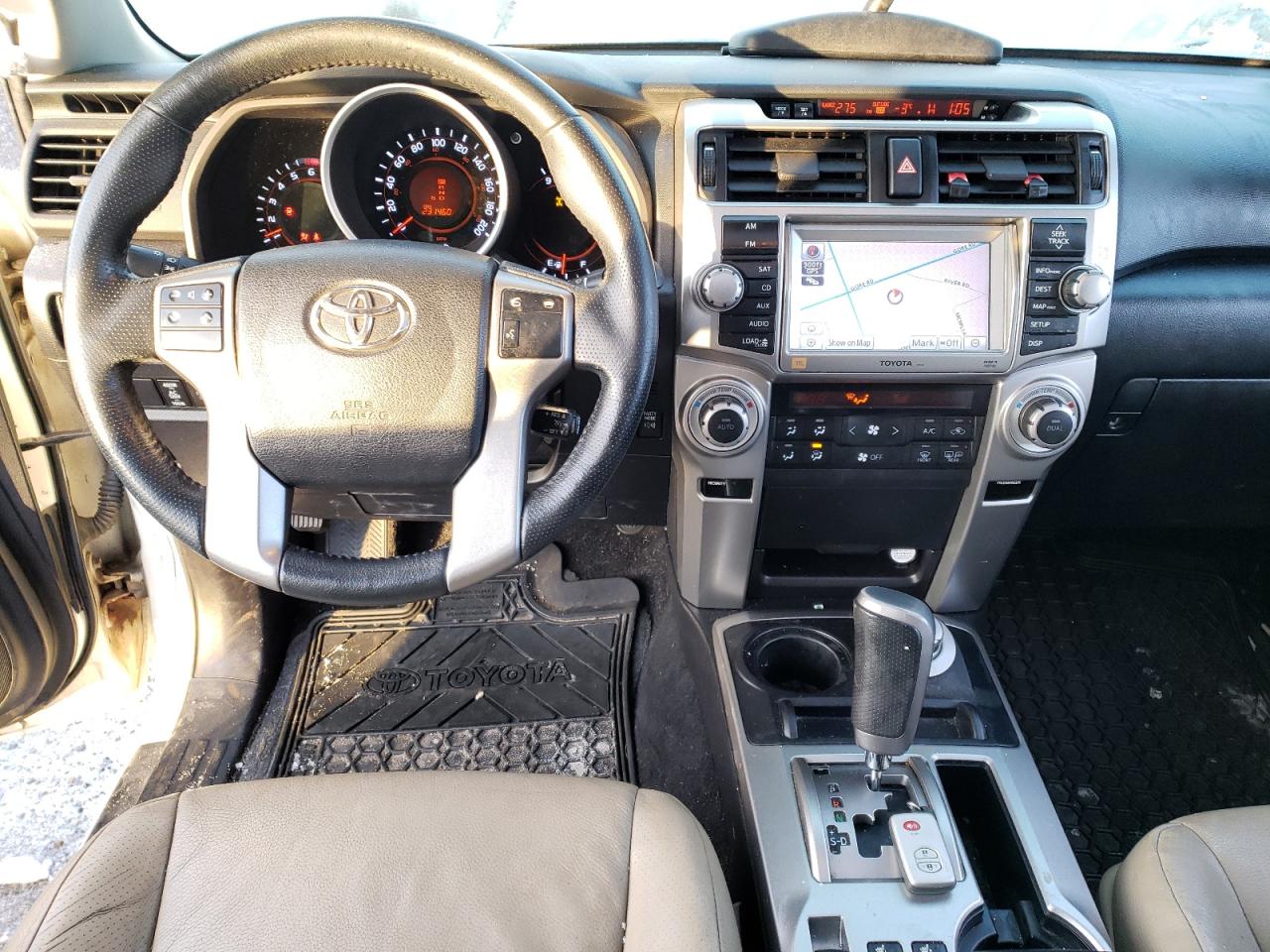 Photo 9 from auction – 2011 TOYOTA 4RUNNER SR with VIN JTEBU5JR3B5049525