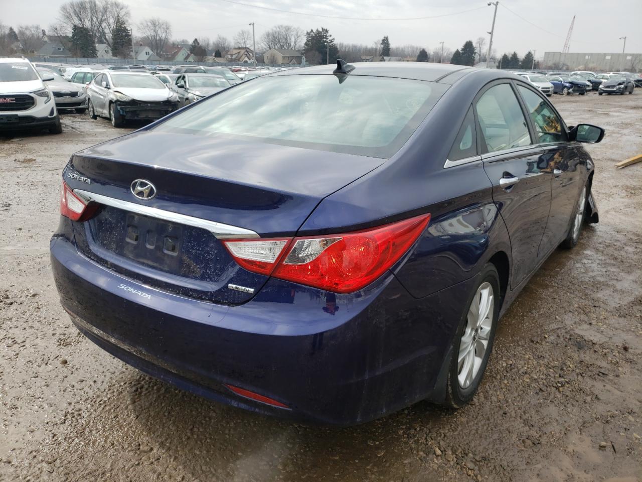 Photo 4 from auction – 2013 HYUNDAI SONATA SE with VIN 5NPEC4ACXDH660049