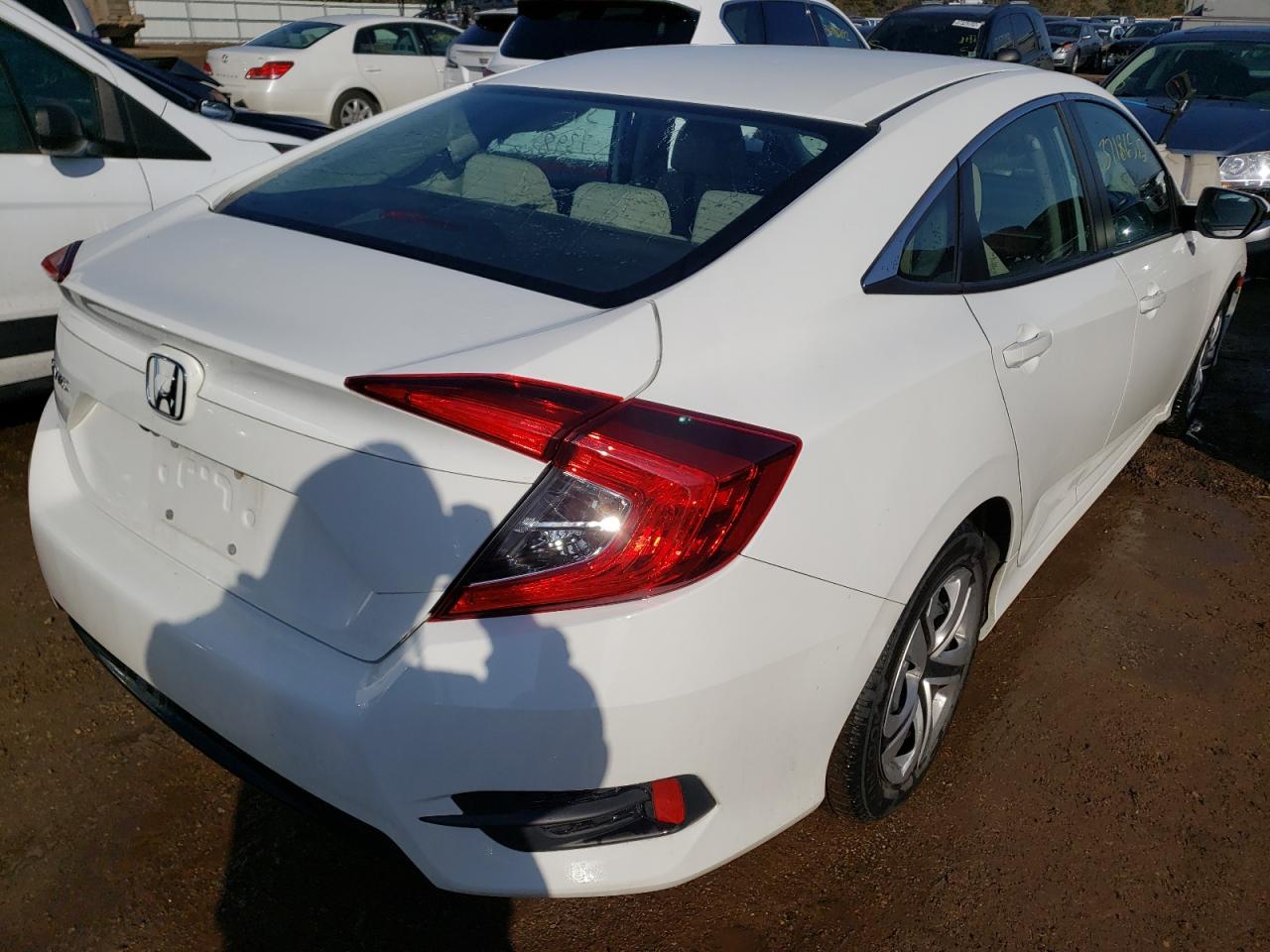 Photo 4 from auction – 2017 HONDA CIVIC LX with VIN 19XFC2F54HE081488